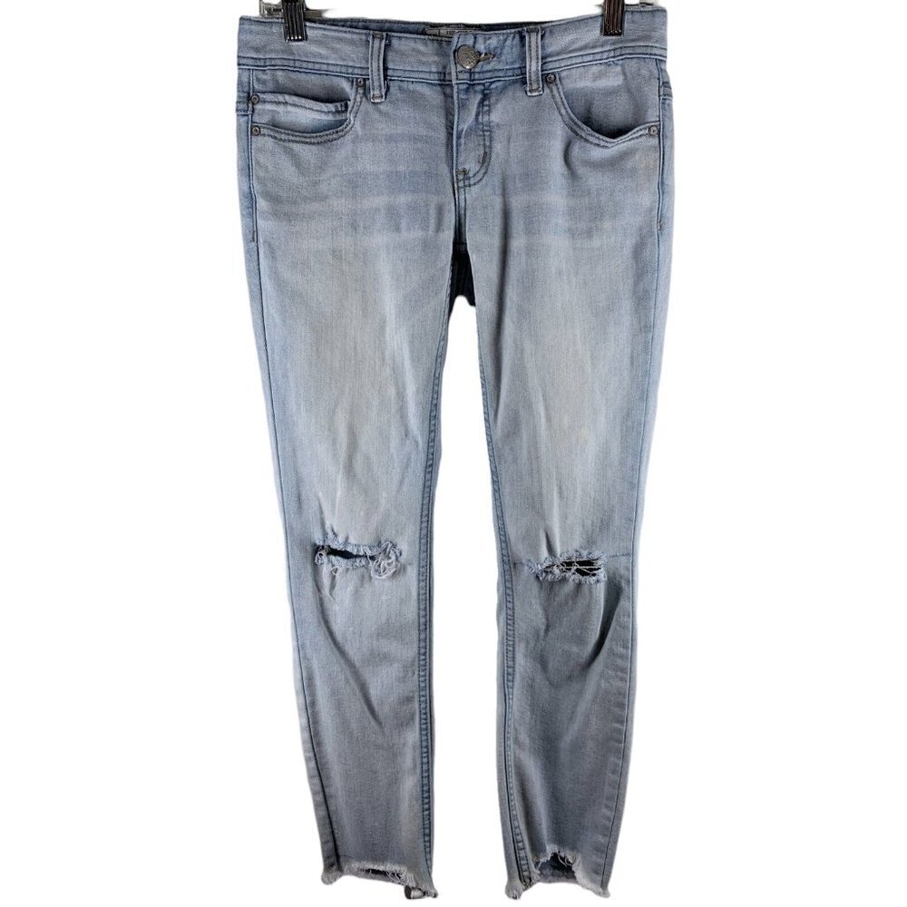 Free People Light Wash Distressed Raw Step Hem Skinny Jeans Busted Knee Size 25